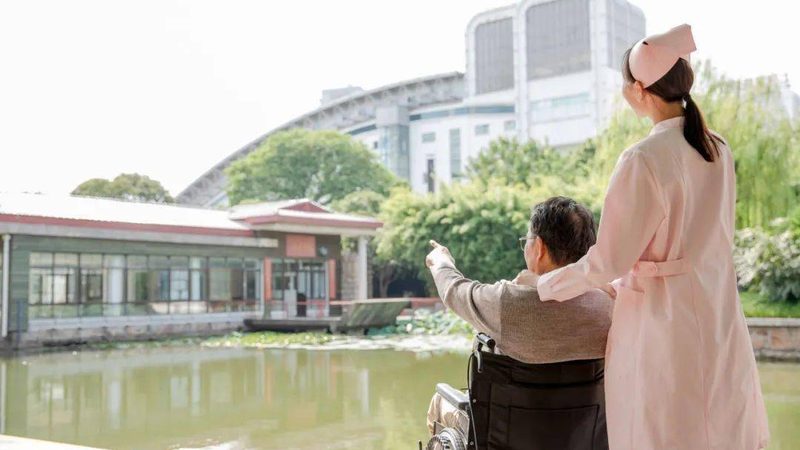 护理院护工月薪之谜：揭秘影响价格的关键因素